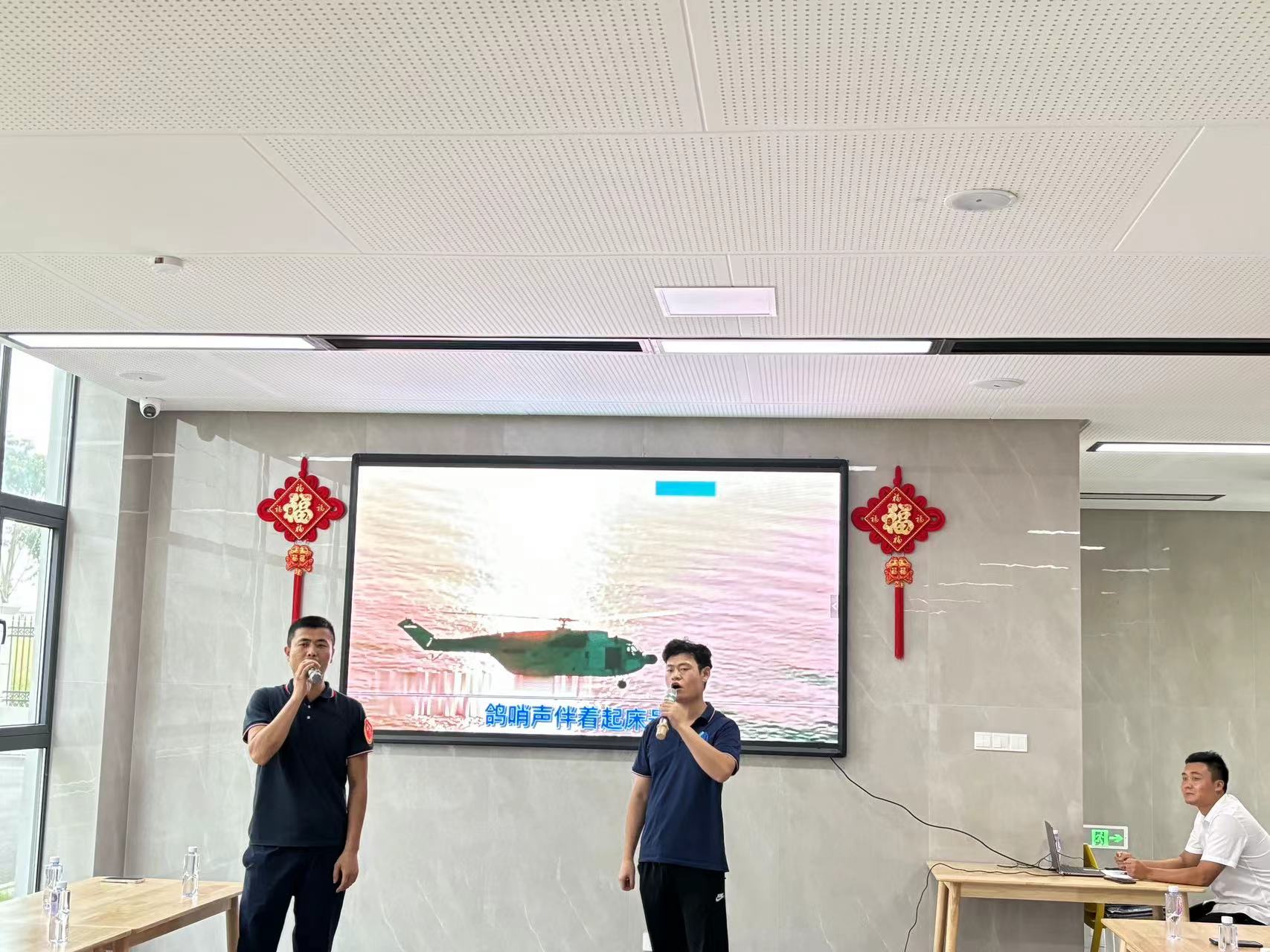 冰球突破-冰球电游豪华版_MG冰球游戏